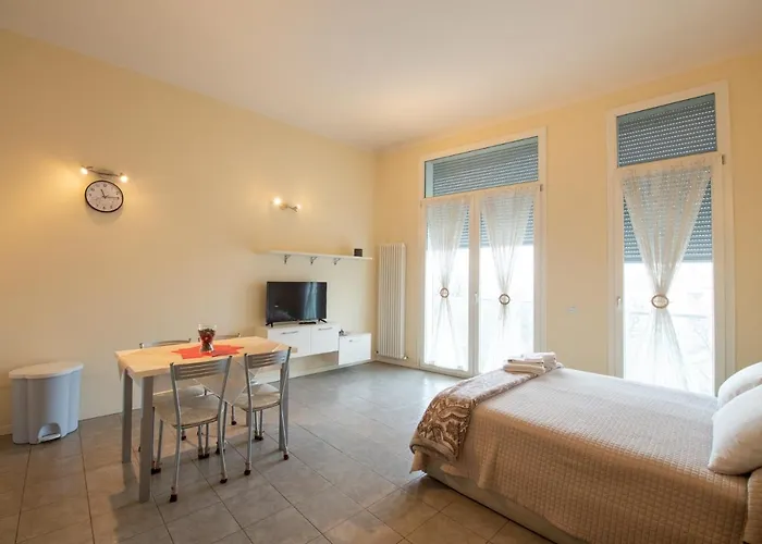 Maggiore Apartment *